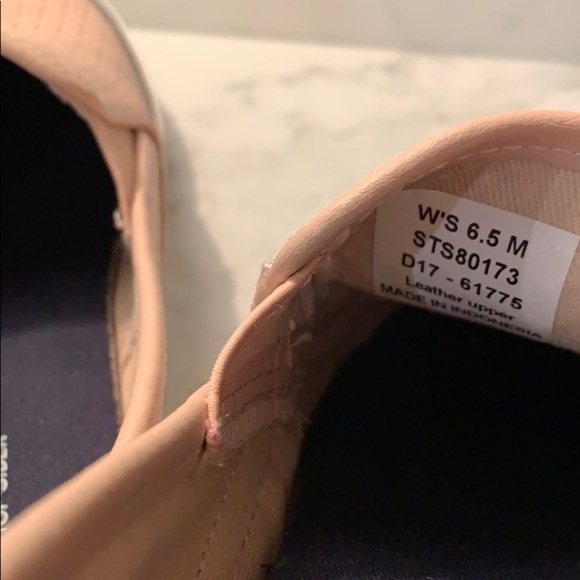 Blush Pink Leather Sperry's - Picture 6 of 6